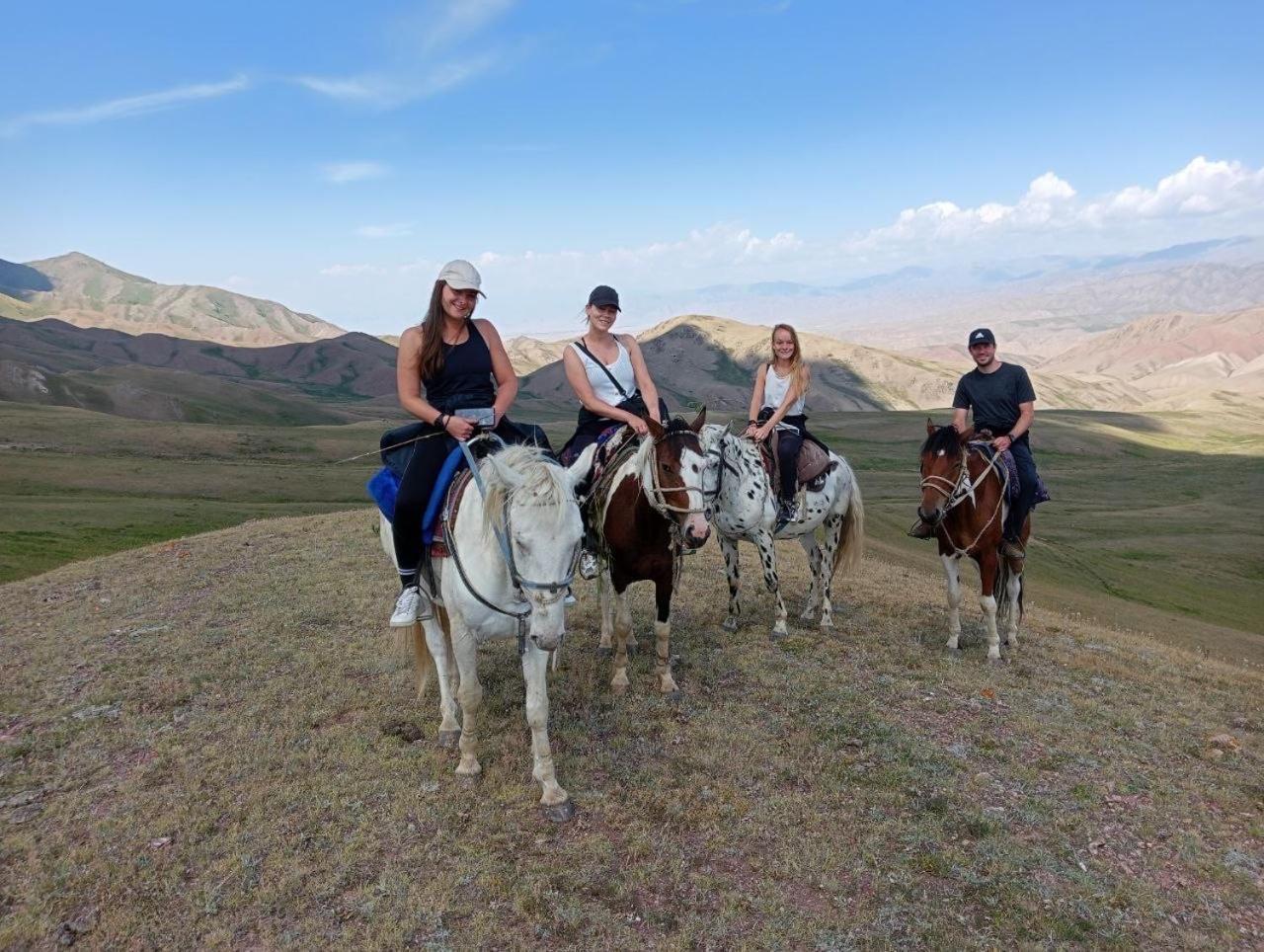 Yurt Camp Azamat At Song Kol Lake Bagysh Экстерьер фото