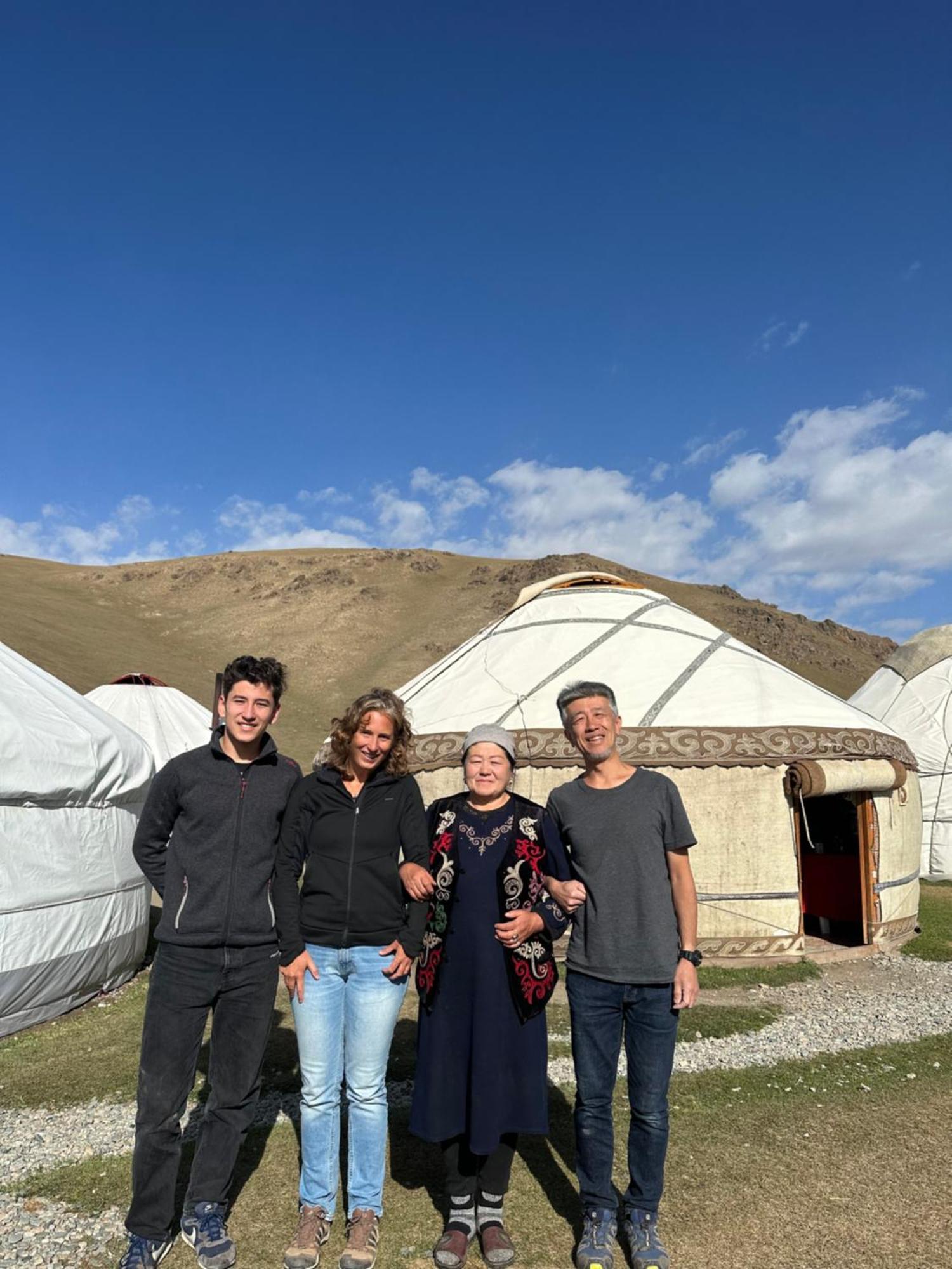 Yurt Camp Azamat At Song Kol Lake Bagysh Экстерьер фото