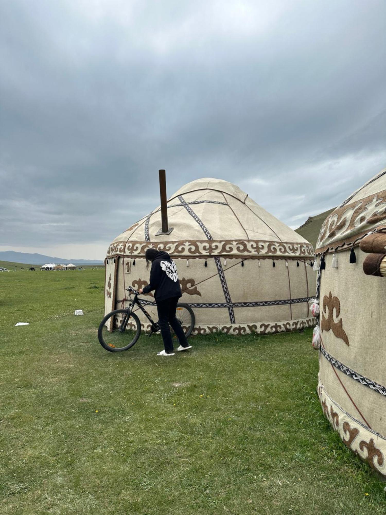 Yurt Camp Azamat At Song Kol Lake Bagysh Экстерьер фото