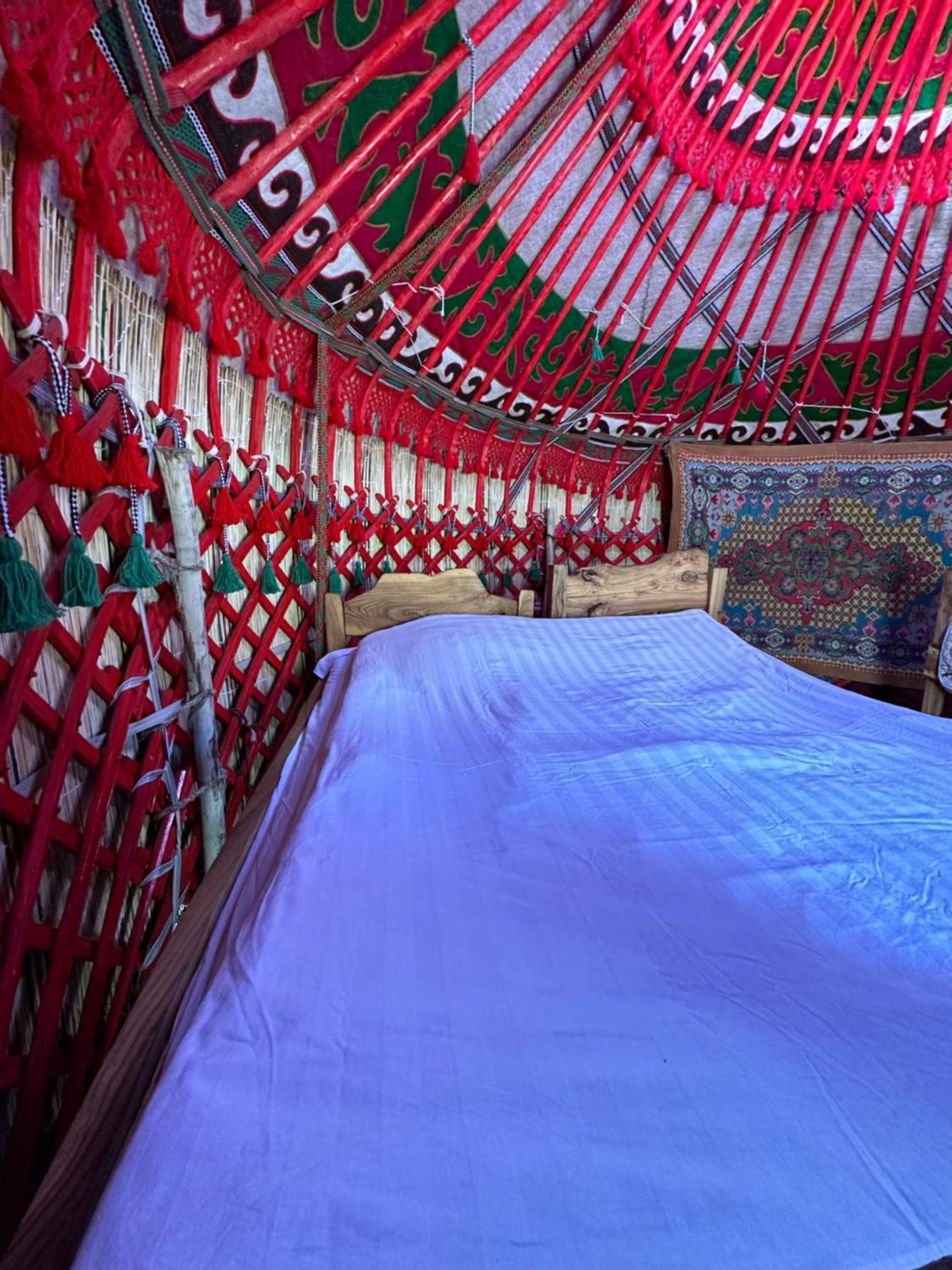 Yurt Camp Azamat At Song Kol Lake Bagysh Экстерьер фото