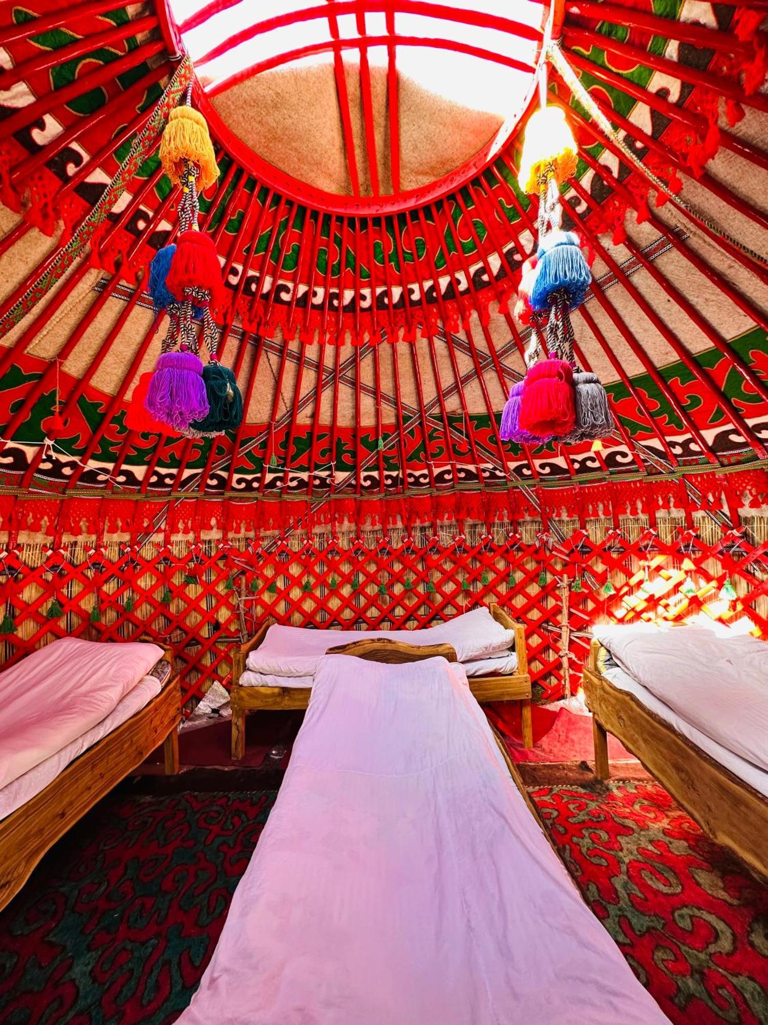 Yurt Camp Azamat At Song Kol Lake Bagysh Экстерьер фото