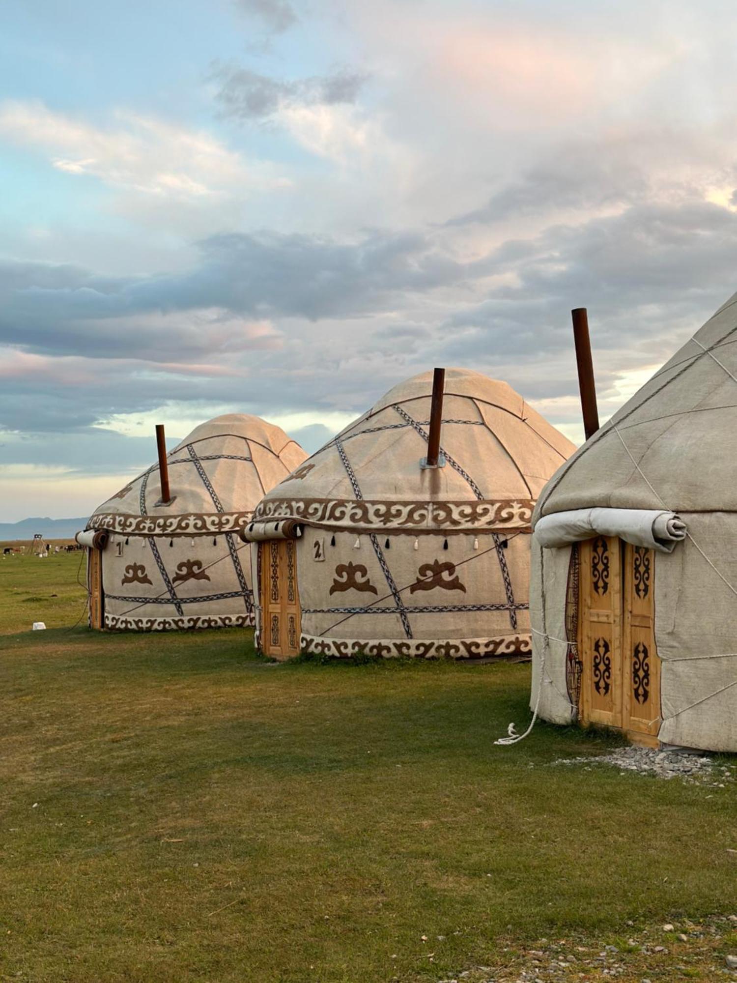 Yurt Camp Azamat At Song Kol Lake Bagysh Экстерьер фото